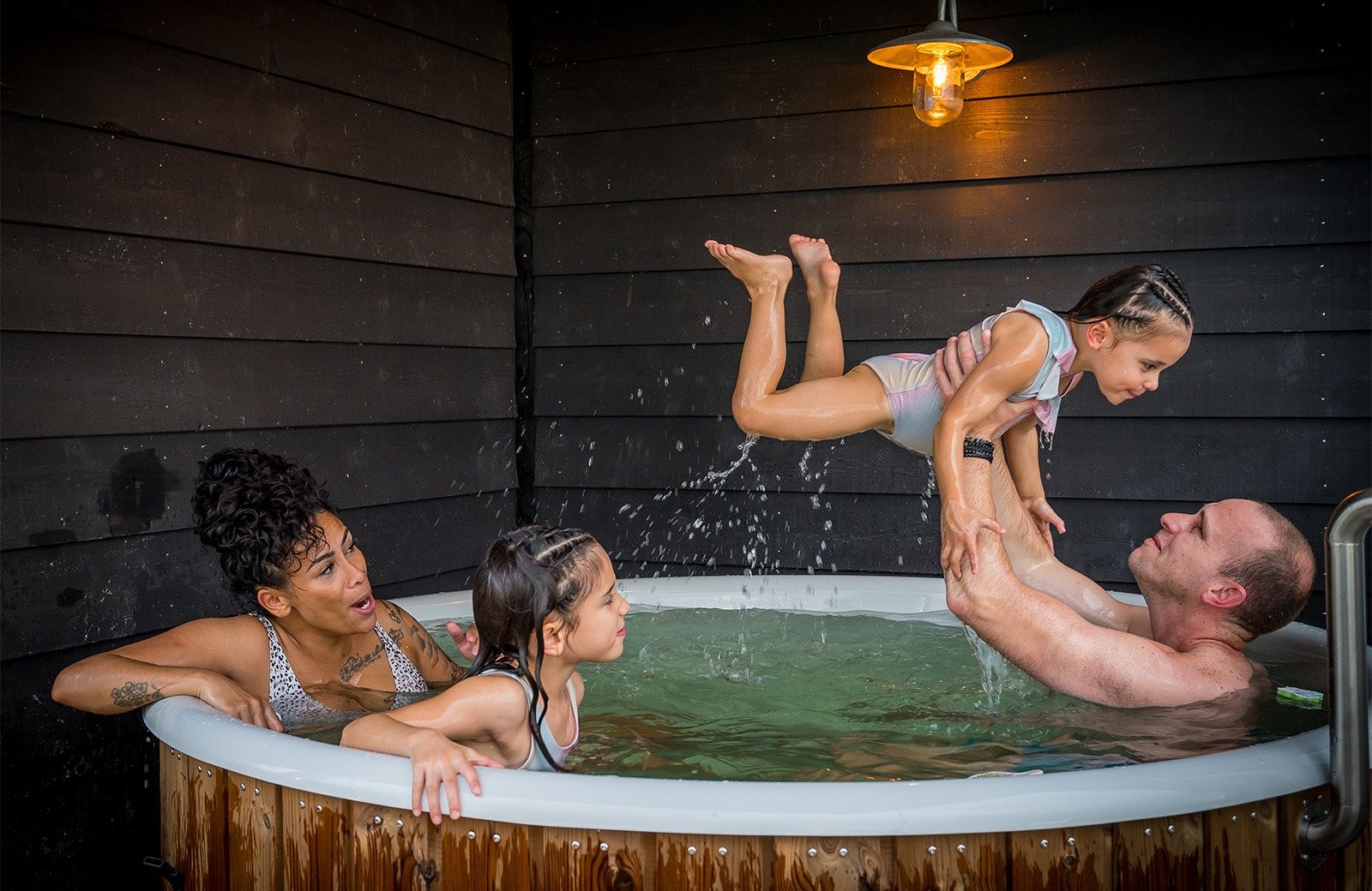 Hottub welnessboerderij bij Familie resort molenwaard