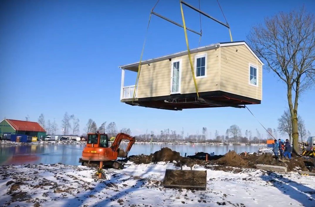 Aankomst eerste Kinderdijk Cottages en Biesboschchalets